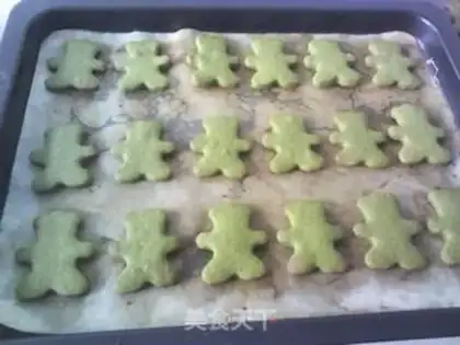 Make Little bear put on the tea cookies step 10
