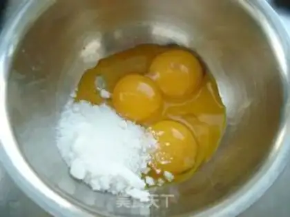 Make Pooh rolls step 1