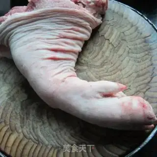 Make Saffron feet step 0