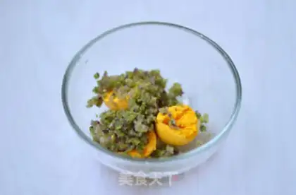 Make Egg cup salad step 5