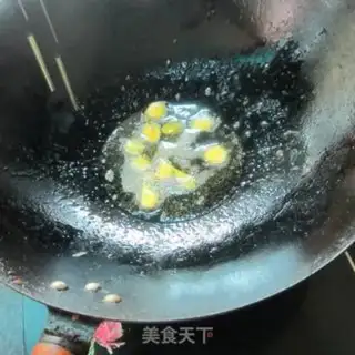 Make Saffron feet step 2