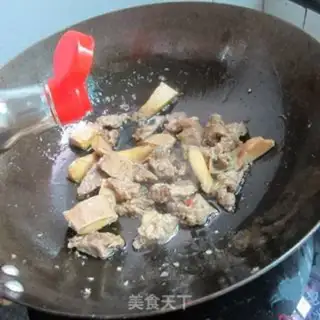Make The chili celery curry step 3