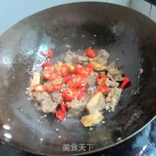 Make The chili celery curry step 4