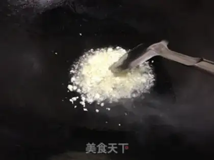 Make A fan of garlic steamed squid step 4
