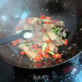 Make The chili celery curry step 7