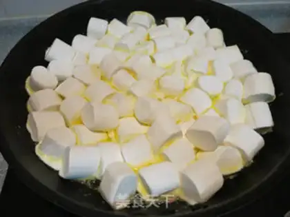 Make Cow Rolling Sugar step 6