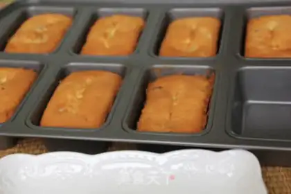 Make Light cream cranberry cake step 8