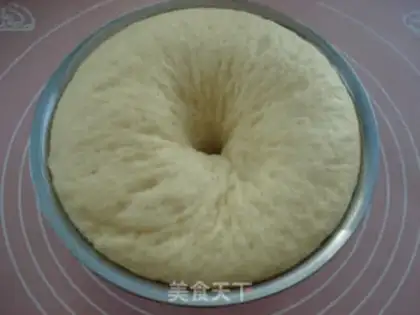 Make Snail bread step 4