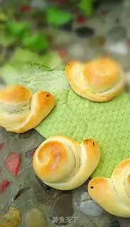 Make Snail bread step 7