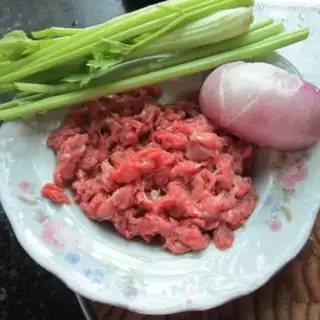 Make Cricket onions step 0
