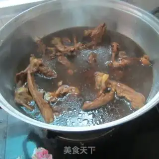 Make The hala duck stand step 7
