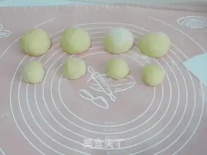 Make Milky snail bread step 5
