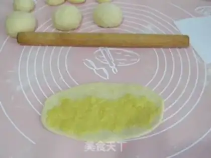 Make Milky snail bread step 7