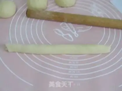 Make Milky snail bread step 8