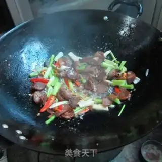 Make Celery garlic fried sausage step 7