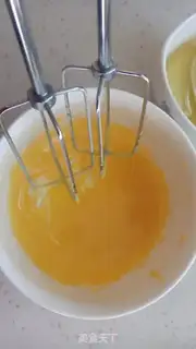 Make Homemade salad sauce step 3