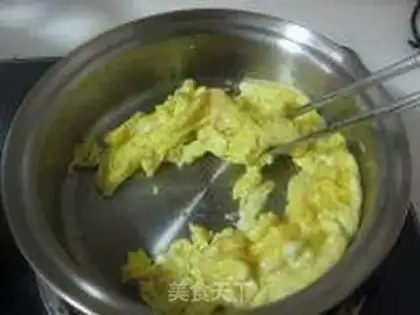 Make Qin pretzels step 1