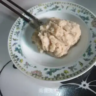 Make Onion fish mudballs step 1