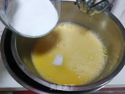 Make Honey sponge cake step 2
