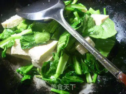 Make Frozen tofu cooking oil step 3