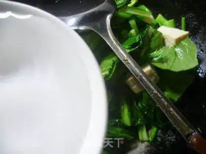Make Frozen tofu cooking oil step 4