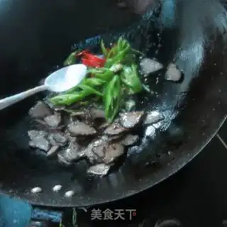 Make Cream pepper fried beef step 4