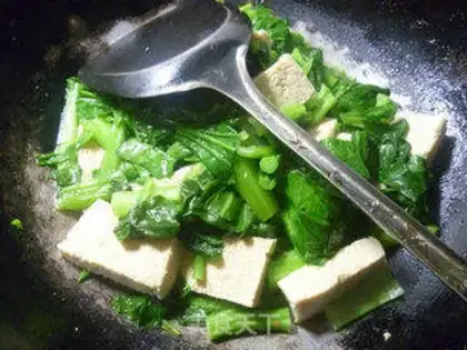 Make Frozen tofu cooking oil step 8