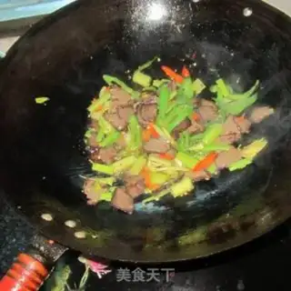 Make Cream pepper fried beef step 8