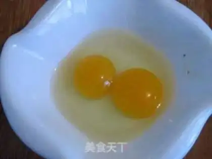 Make The quail egg toast step 4