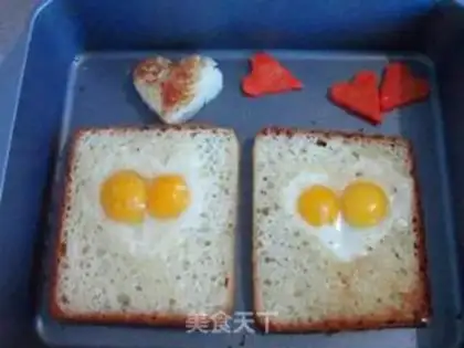 Make The quail egg toast step 5