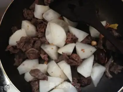 Make Orchid radish step 5