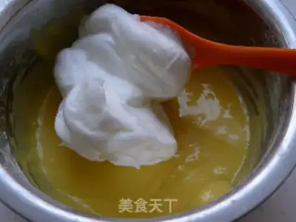 Make Butter cream birthday cake step 3