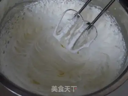 Make Butter cream birthday cake step 14