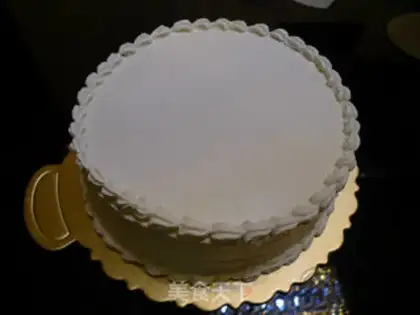 Make Butter cream birthday cake step 17