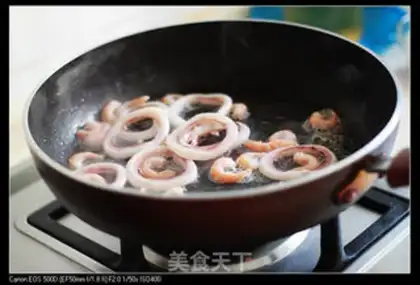 Make A seafood fan step 3