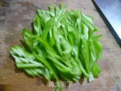 Make The green peppers, the yellow cabbage step 2