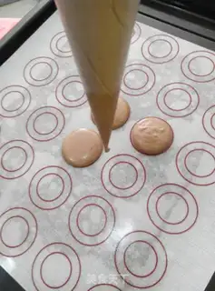 Make Chocolate Macalon step 10