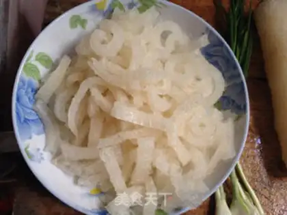 Make Two sauces and fried pig skin step 1