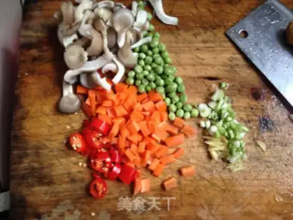 Make Two sauces and fried pig skin step 3