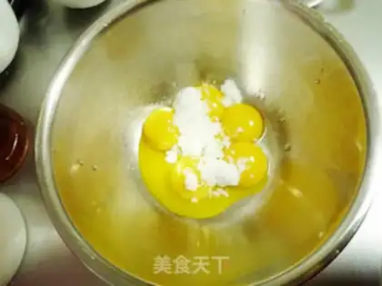 Make Rainbow naked cake step 1