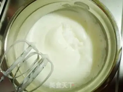 Make Rainbow naked cake step 9