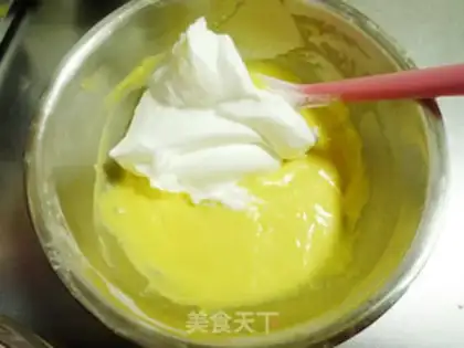 Make Rainbow naked cake step 11