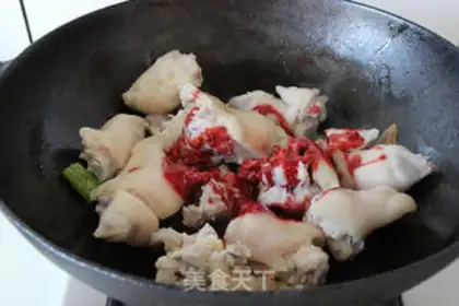 Make Cream-crazy pig hoof step 6