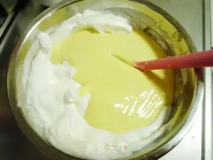 Make Rainbow naked cake step 13