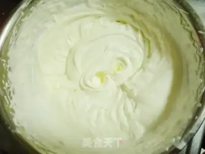 Make Rainbow naked cake step 22