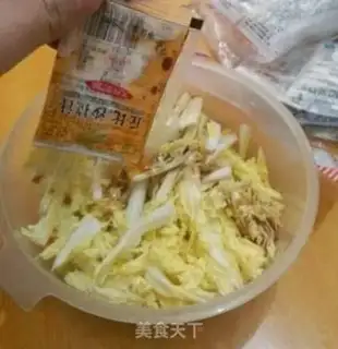 Make Cupid salad, doll food step 1
