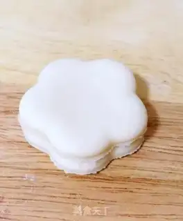 Make A mini-flower step 3