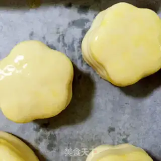 Make A mini-flower step 4