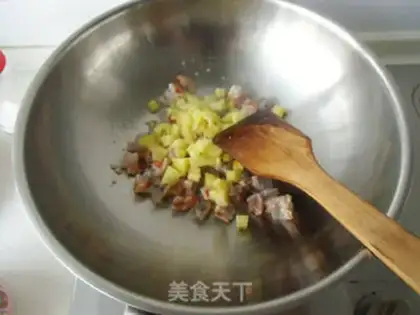 Make Shrimp pineapple rice step 7