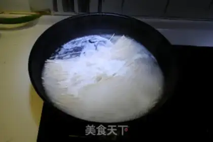Make The lamb noodles step 4